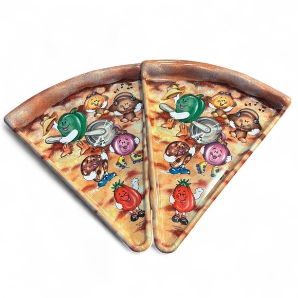 Vintage 90s Deborah Mallow Pizza Slice Shaped Plastic Party Plate Lot of 2 - Picture 1 of 5